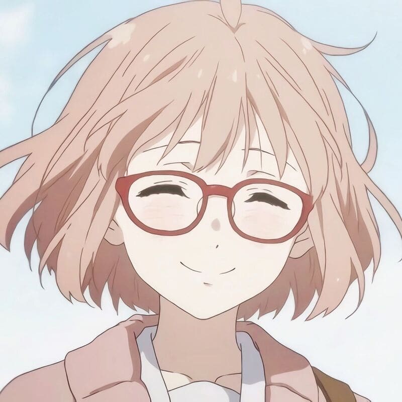 Anime cô gái đeo kính cười tươi, nền trời xanh, độ phân giải 1080x1920, hình ảnh chất lượng HD, hình nền sống động.