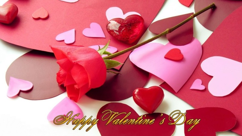 Hình nền Valentine lãng mạn với hoa hồng và trái tim đỏ, độ phân giải 1080x1920, chất lượng HD.