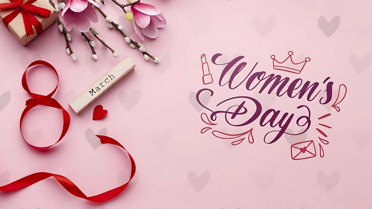 Hình nền Ngày Quốc tế Phụ nữ với hoa và quà, nền hồng, chữ "Women's Day", 1080x1920 HD, chào mừng 8/3.